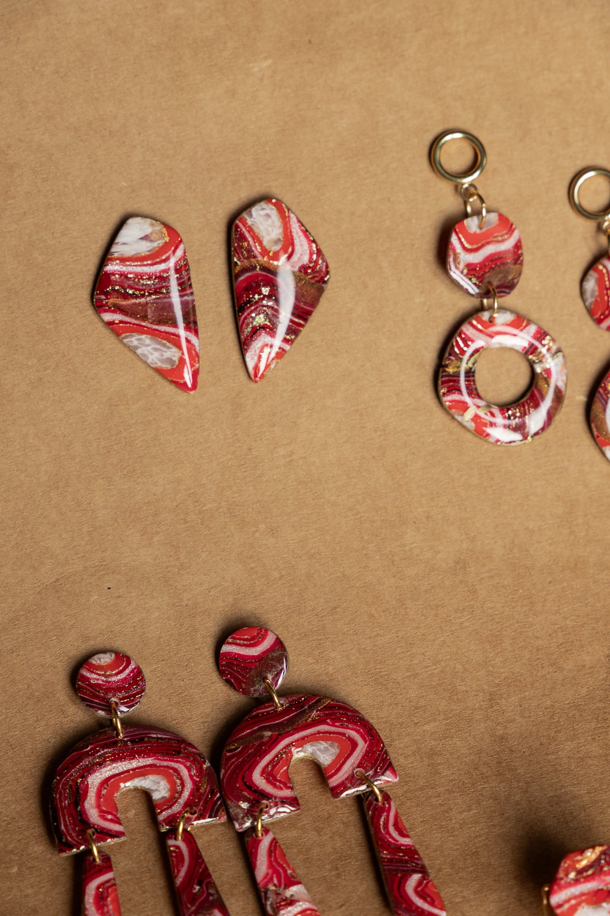 Oorbellen | Faux agate red daggers