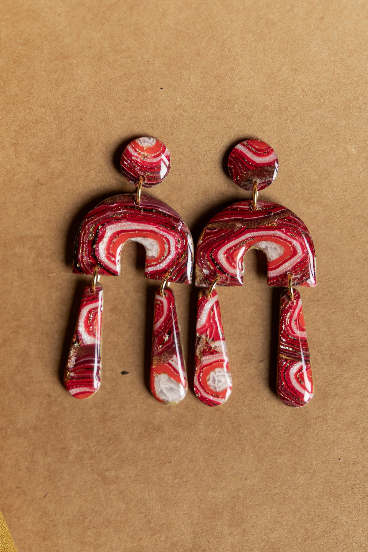 Oorbellen | Faux agate red dangles