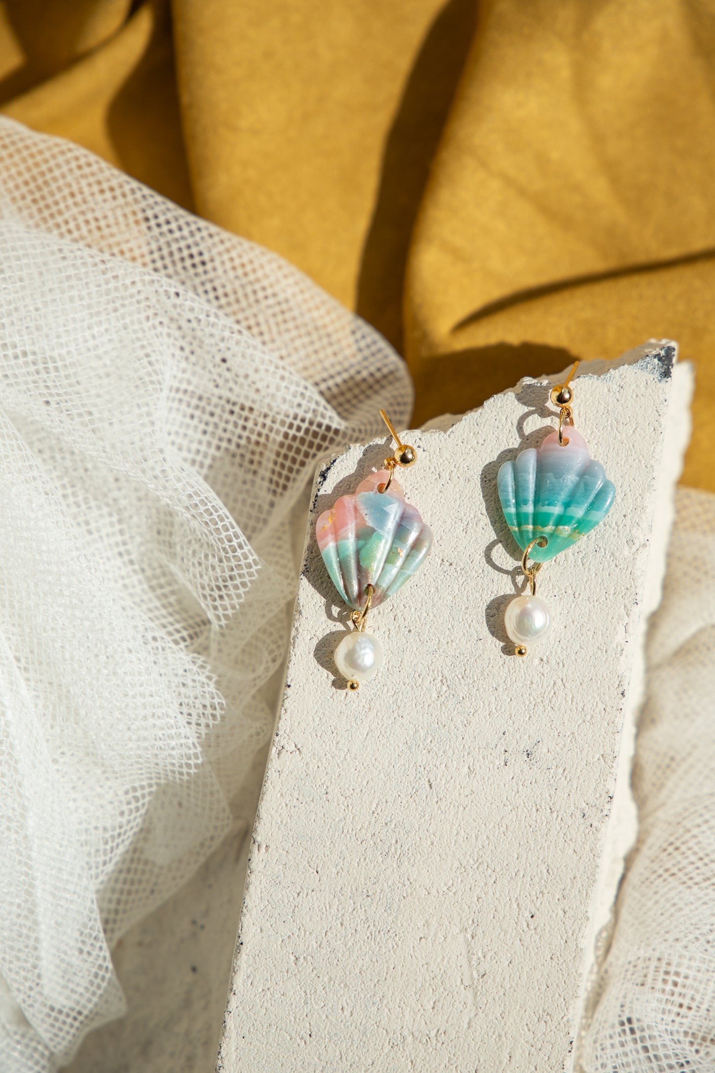 Venus Shell with Pearl
