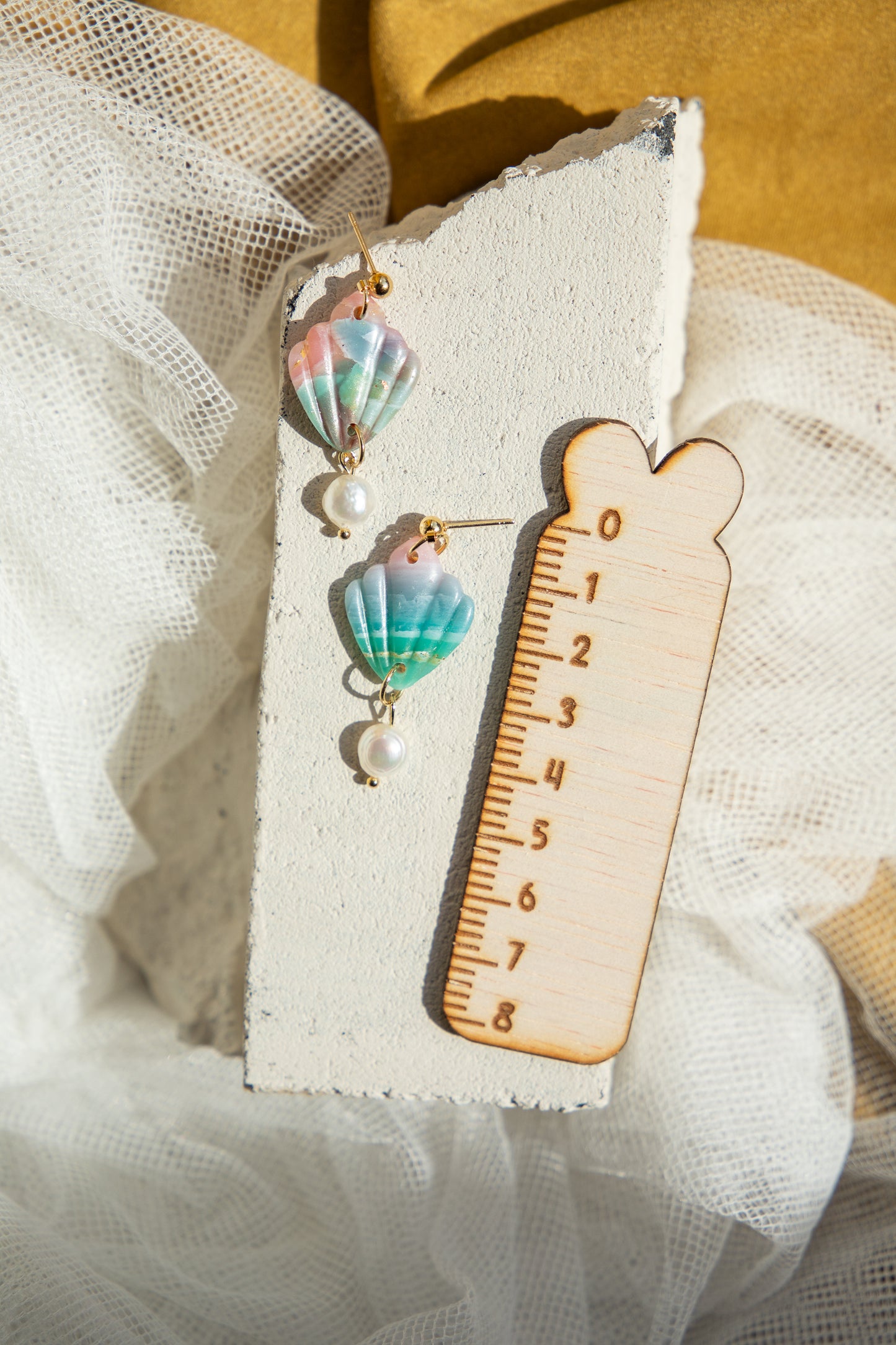 Venus Shell with Pearl