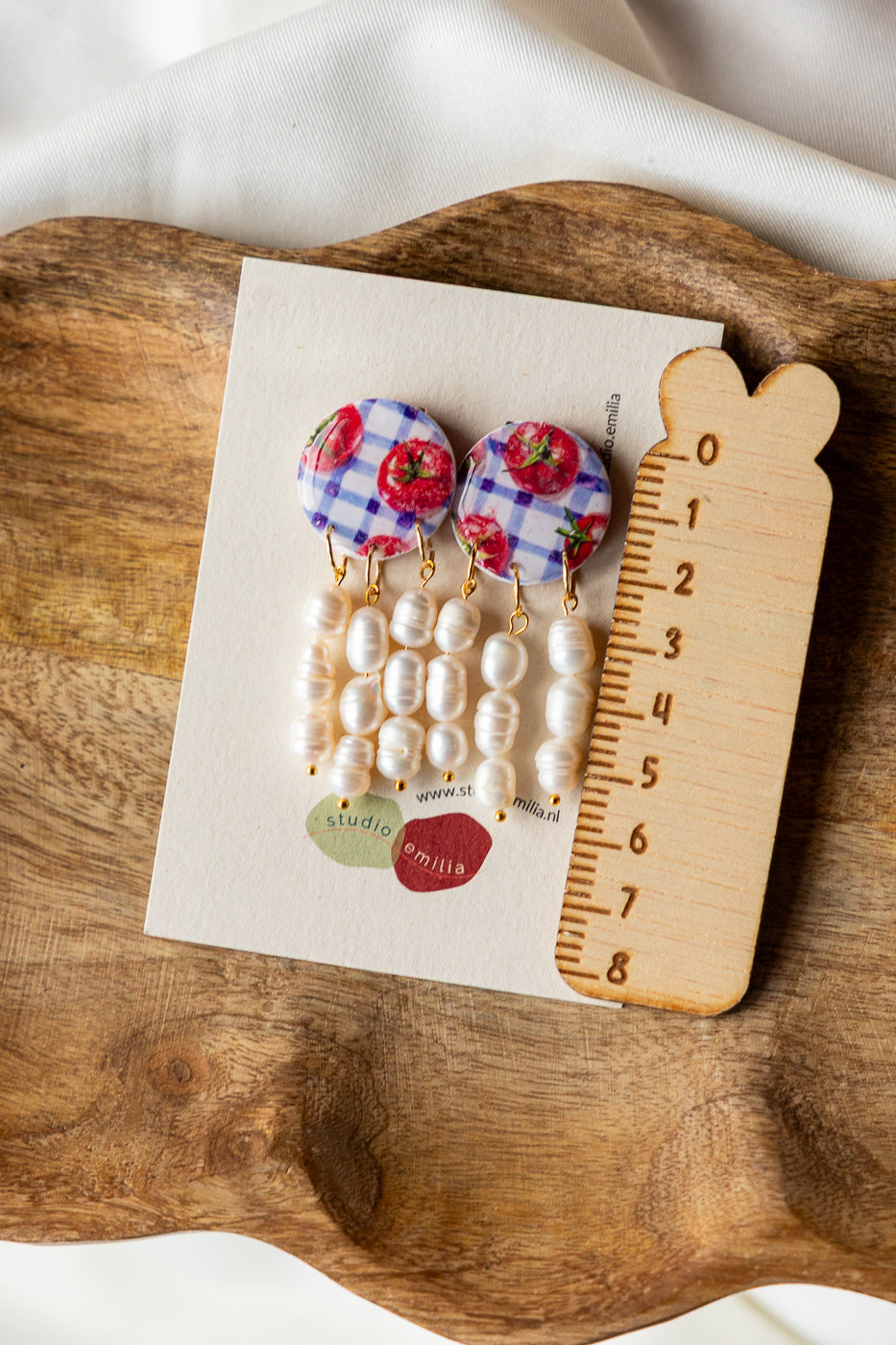 picnic parels, parel oorbellen, parels, oorbellen van klei, pearls, unieke sieraden, handgemaakte oorbellen