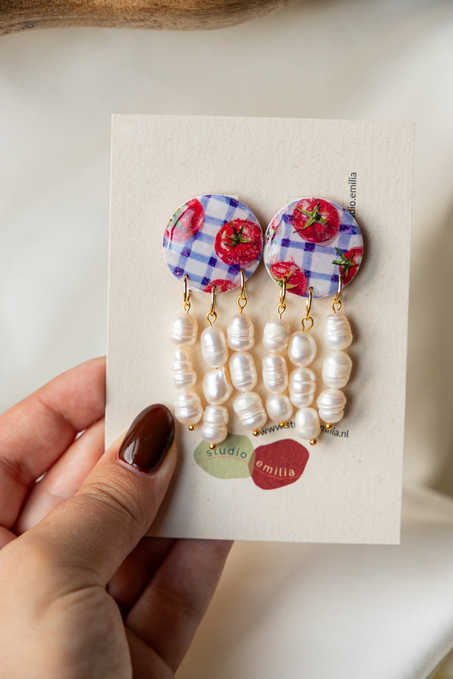 picnic parels, parel oorbellen, parels, oorbellen van klei, pearls, unieke sieraden, handgemaakte oorbellen