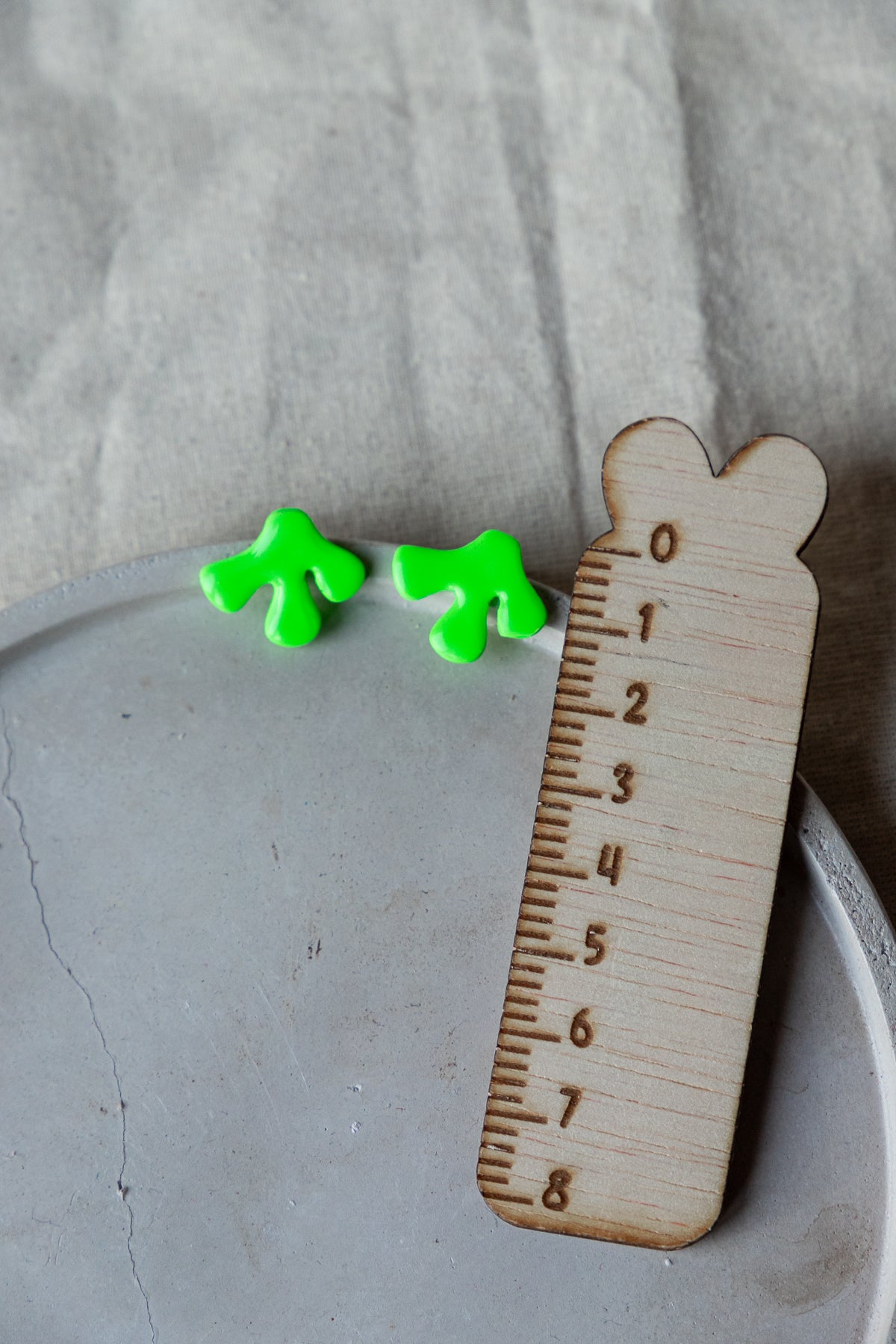 neon oorbellen, neon groene oorbellen, koraal, onderzee oorbellen, oorstekers, comfortabel