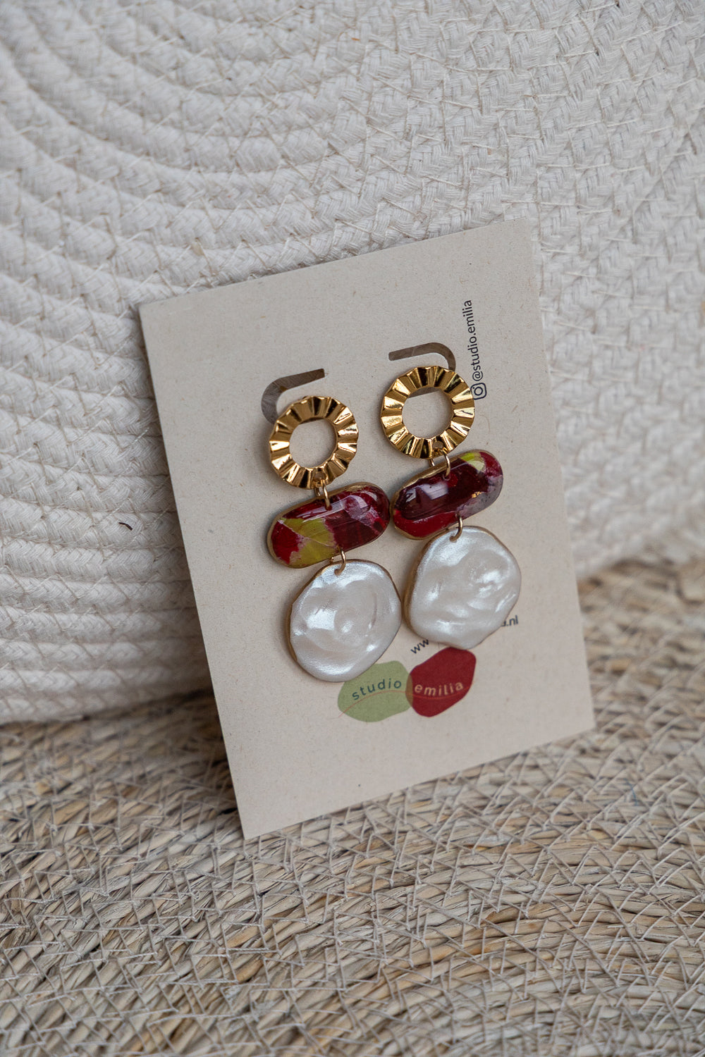 Oorbellen | MORPH - Red & pearls