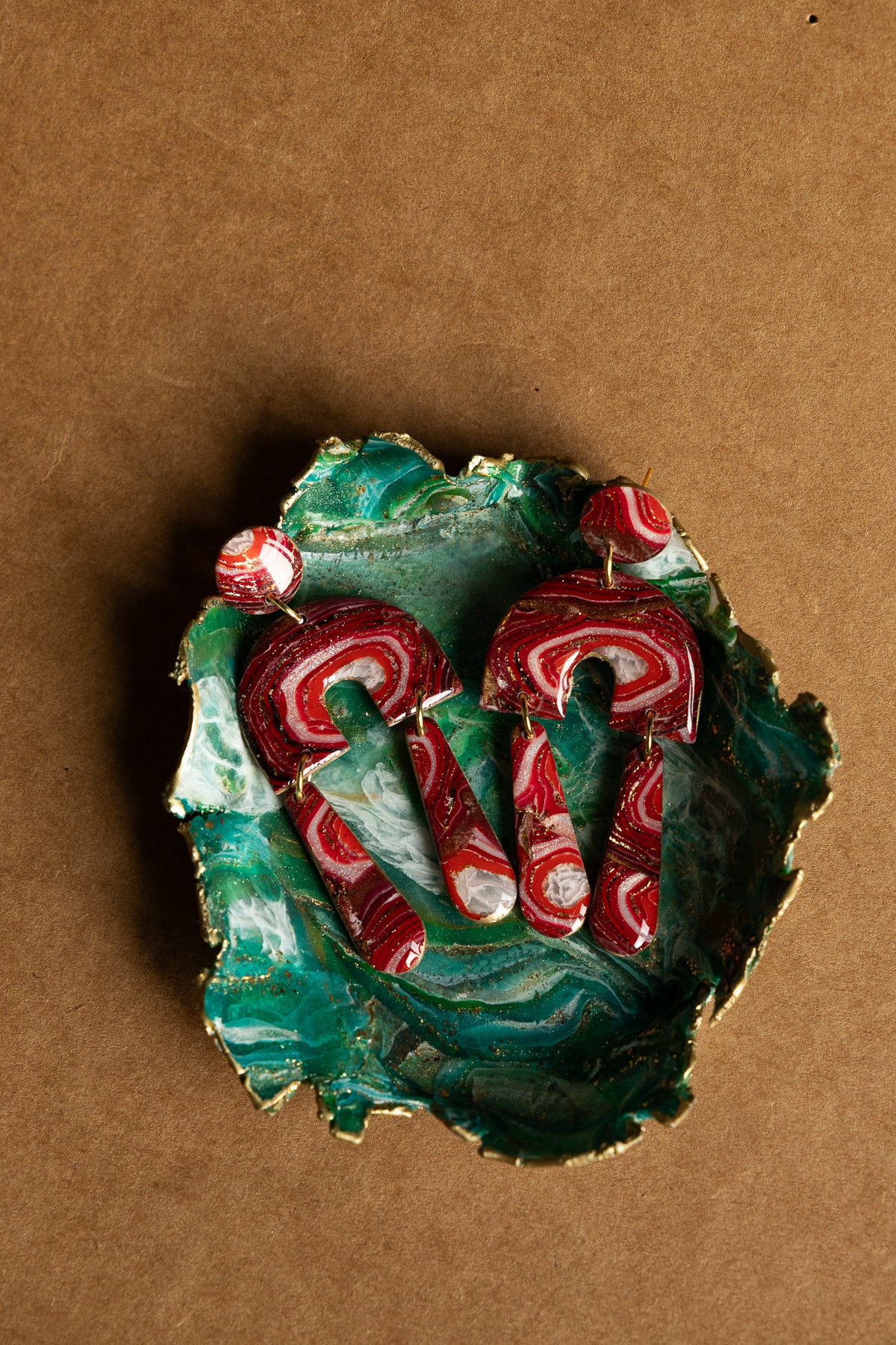 Oorbellen | Faux agate red dangles