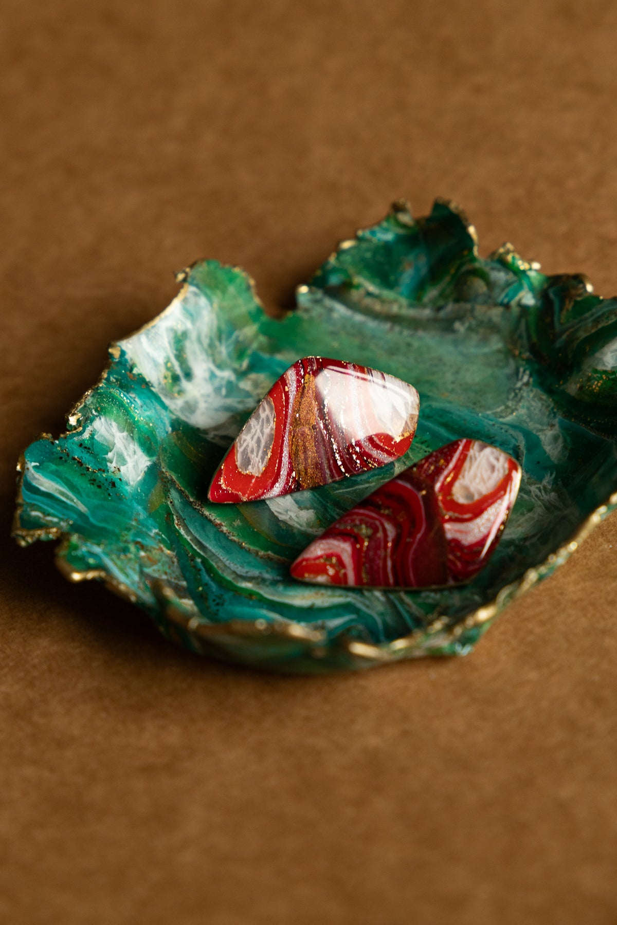 Oorbellen | Faux agate red daggers