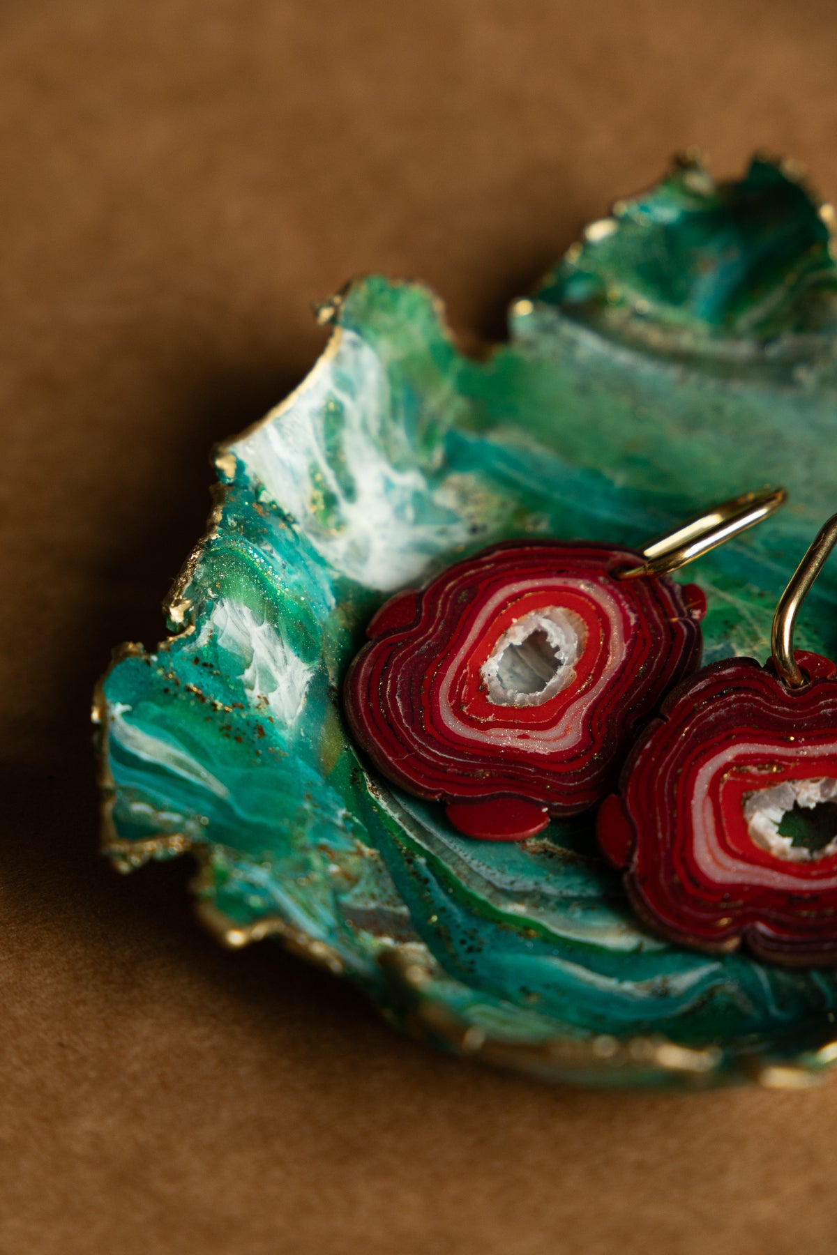Oorbellen | Faux agate red organic