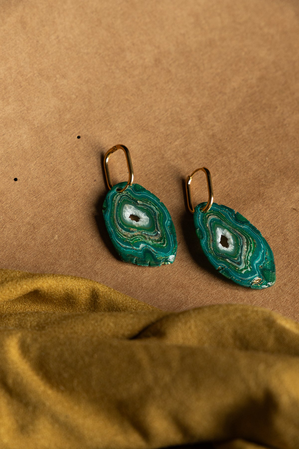 Oorbellen | faux agate green organic