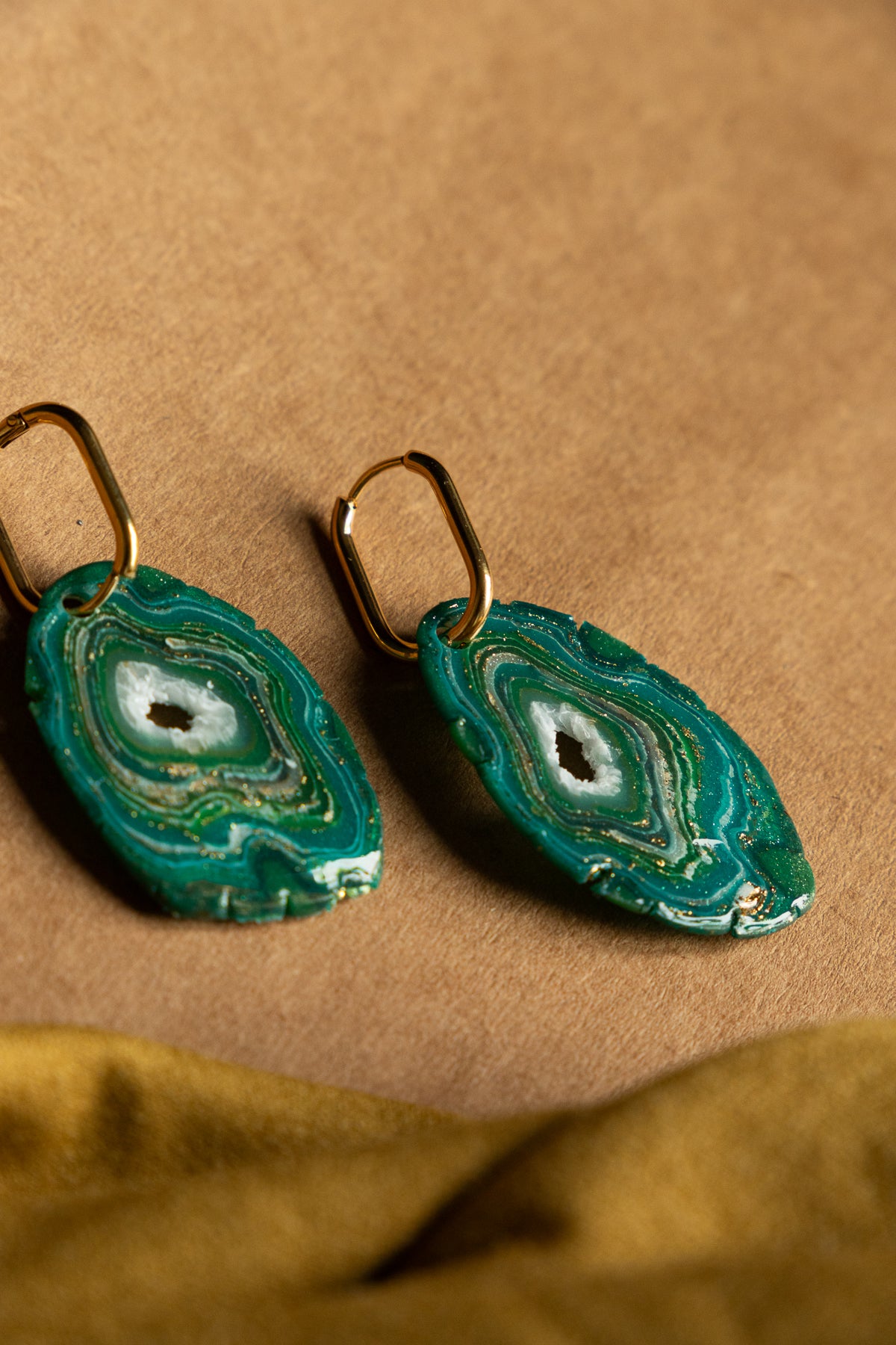 Oorbellen | faux agate green organic