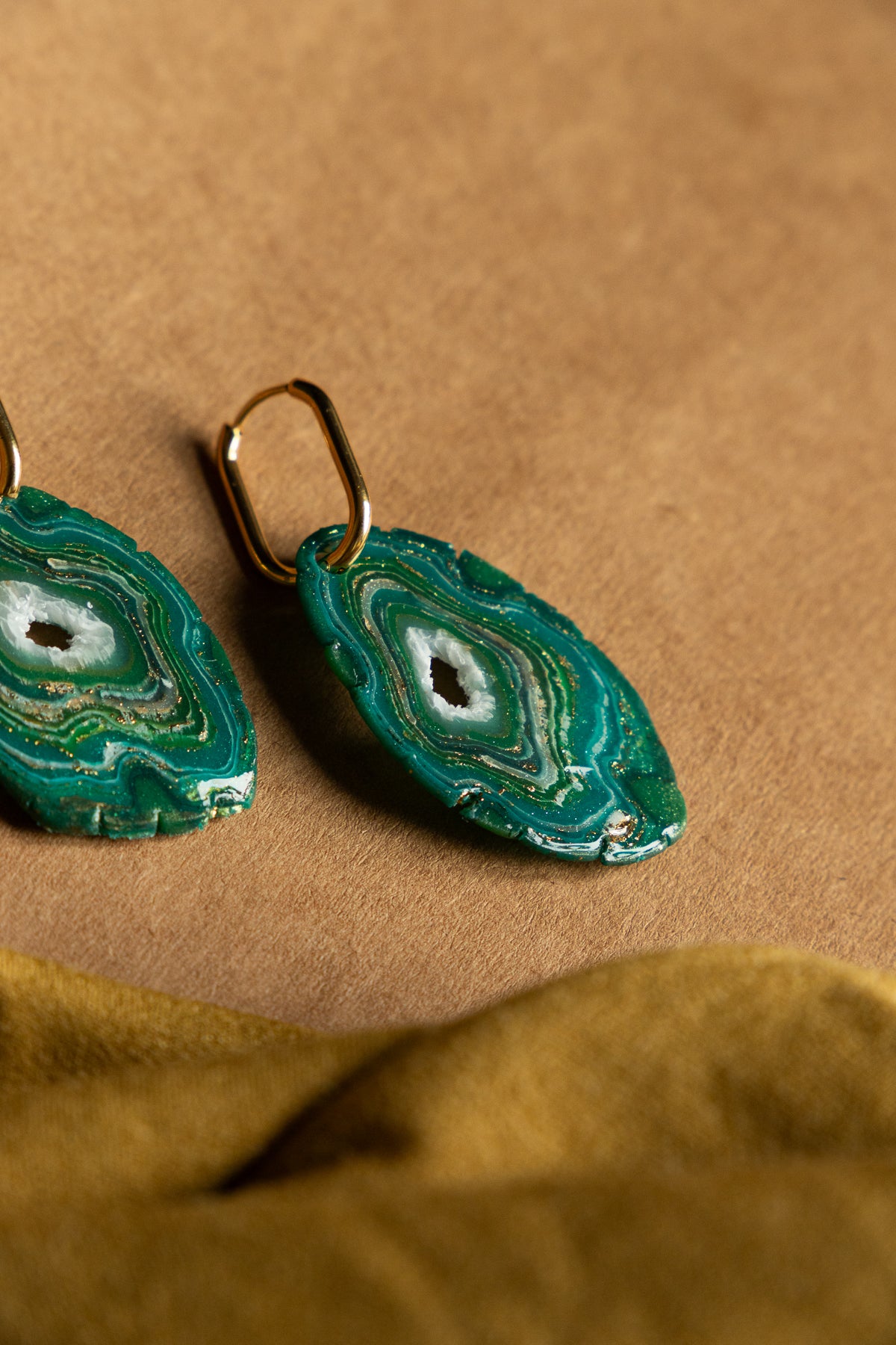 Oorbellen | faux agate green organic