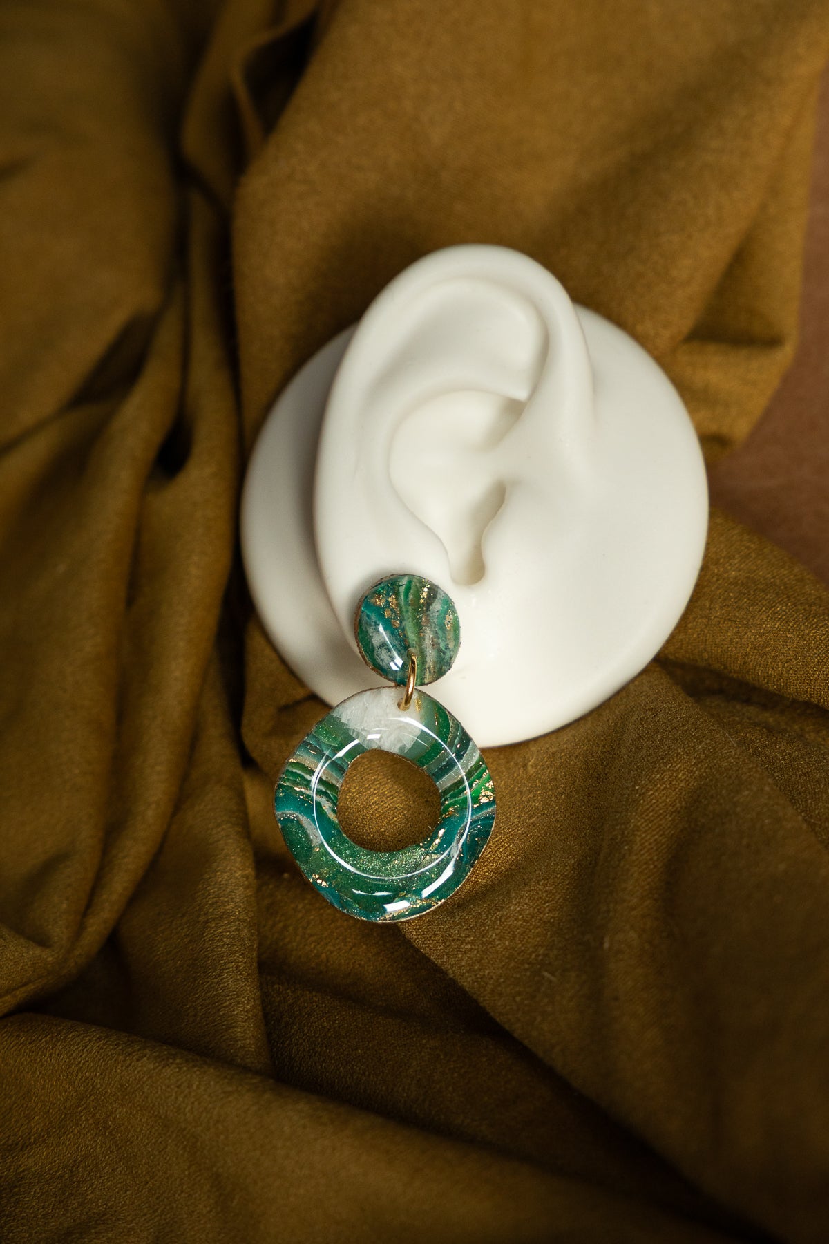 Oorbellen | faux agate green rounds