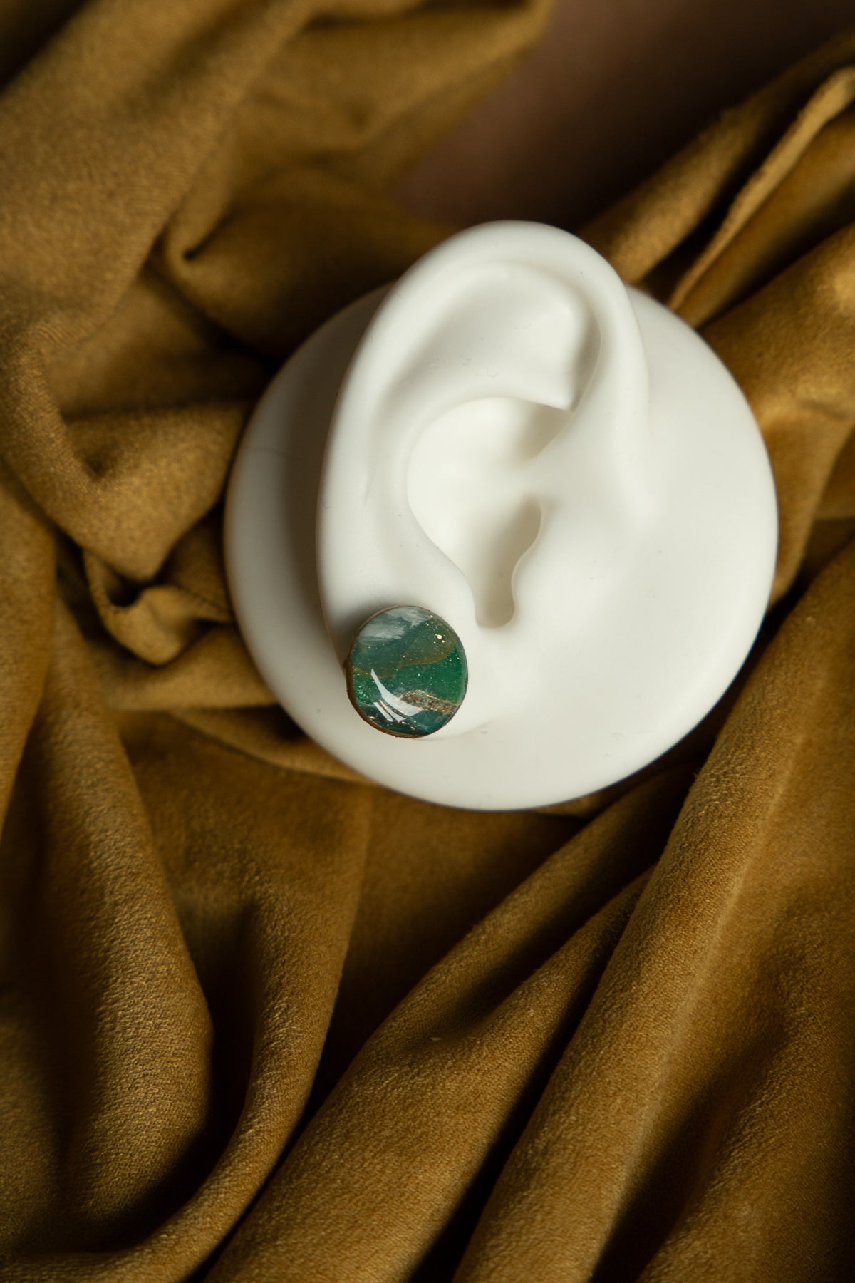 Oorbellen | faux agate green studs