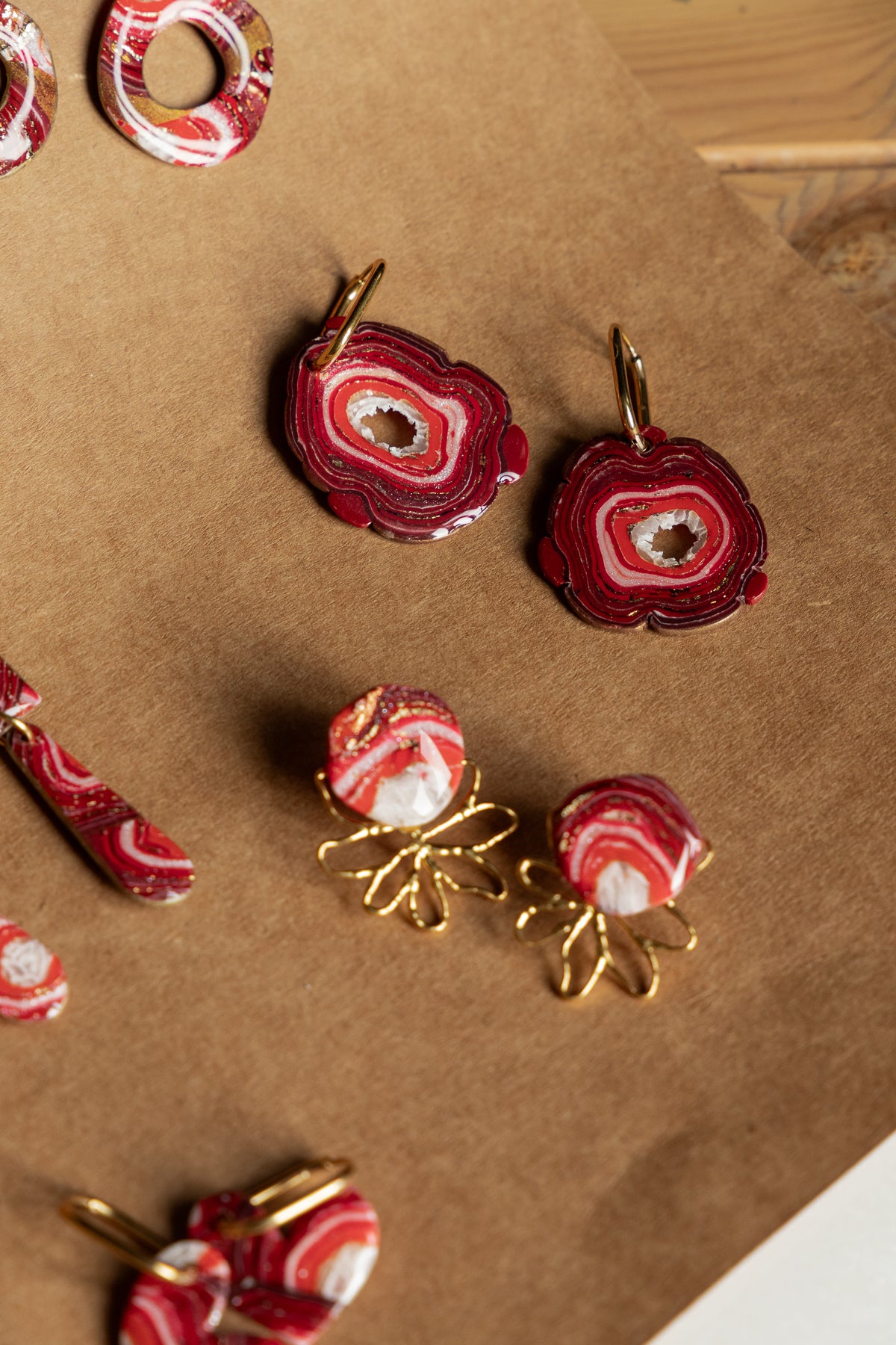 Oorbellen | Faux agate red organic
