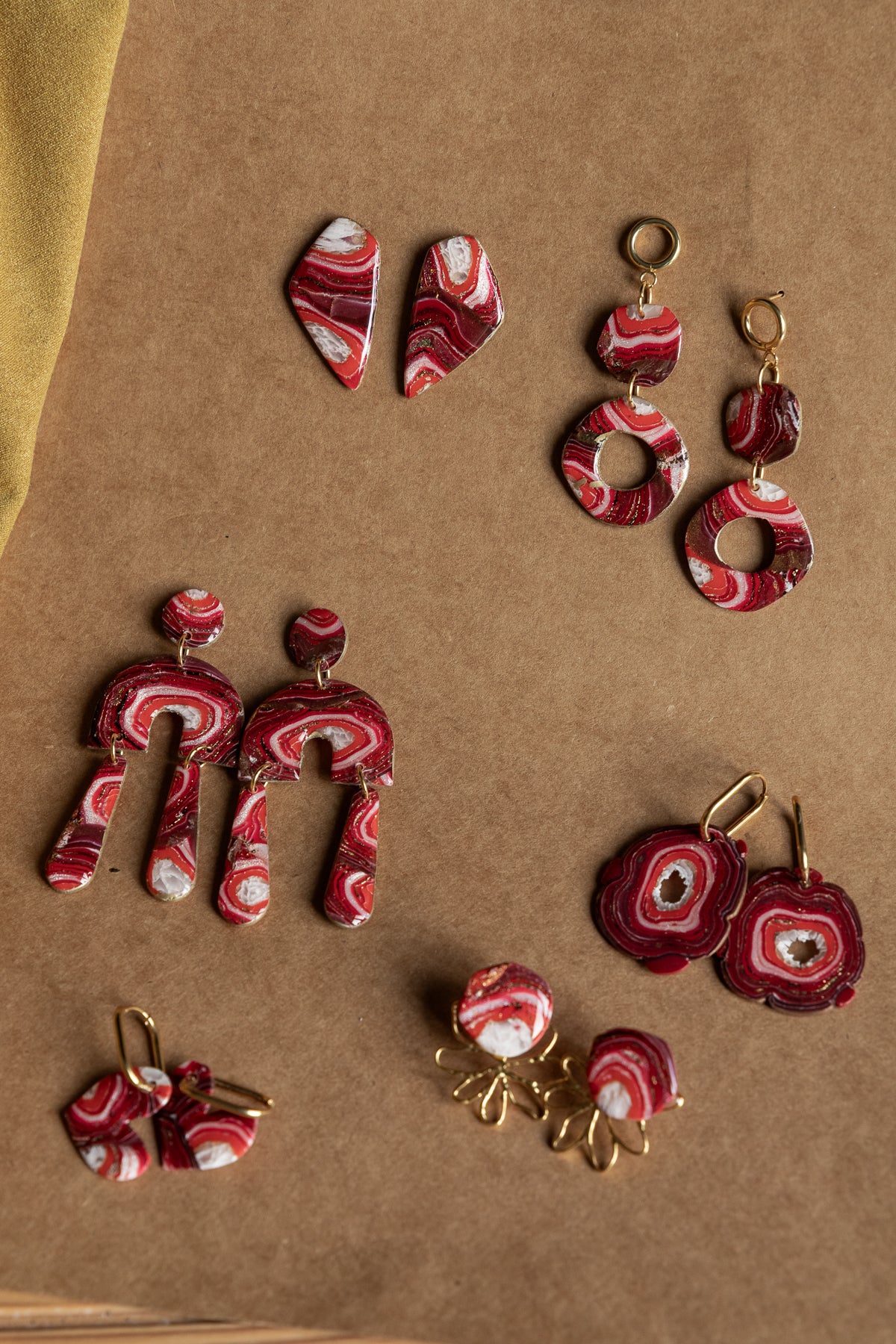 Oorbellen | Faux agate red daggers