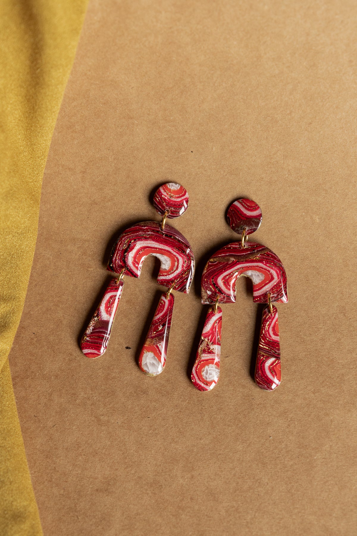 Oorbellen | Faux agate red dangles