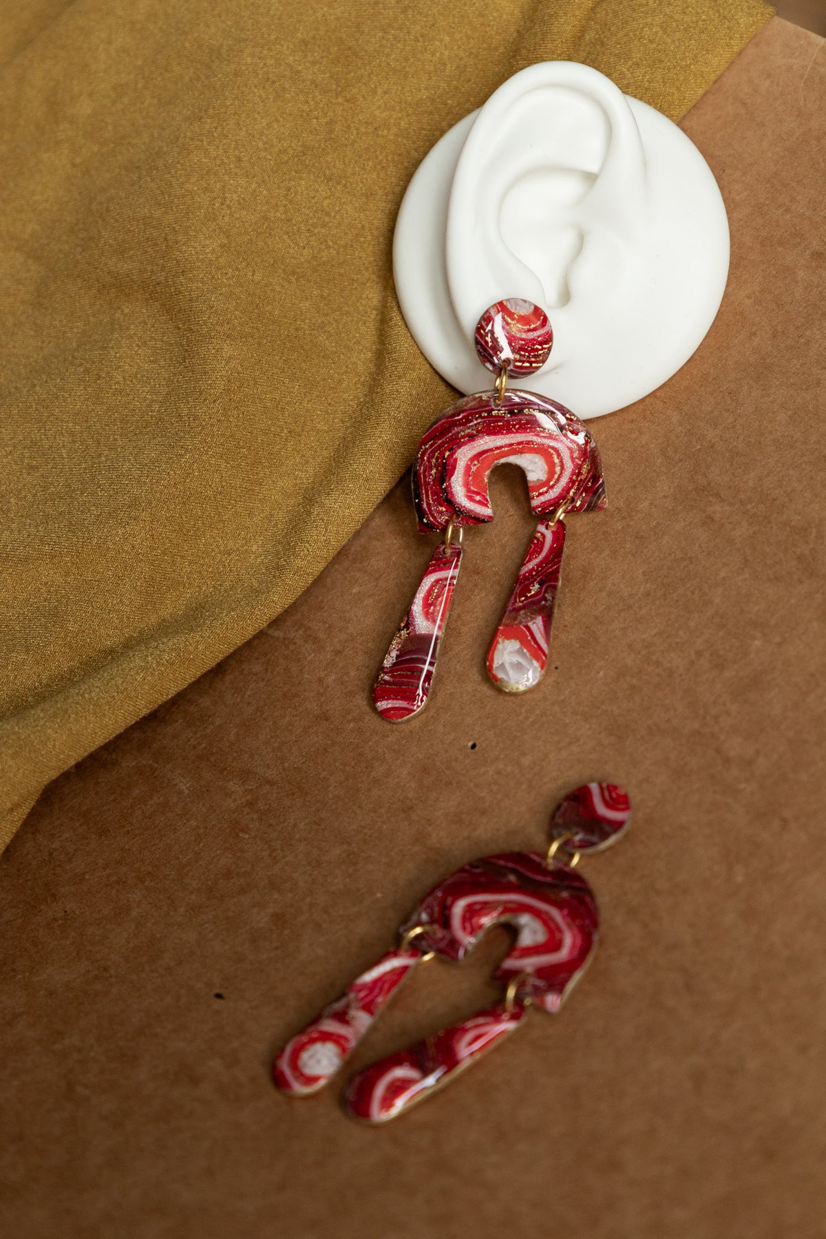 Oorbellen | Faux agate red dangles