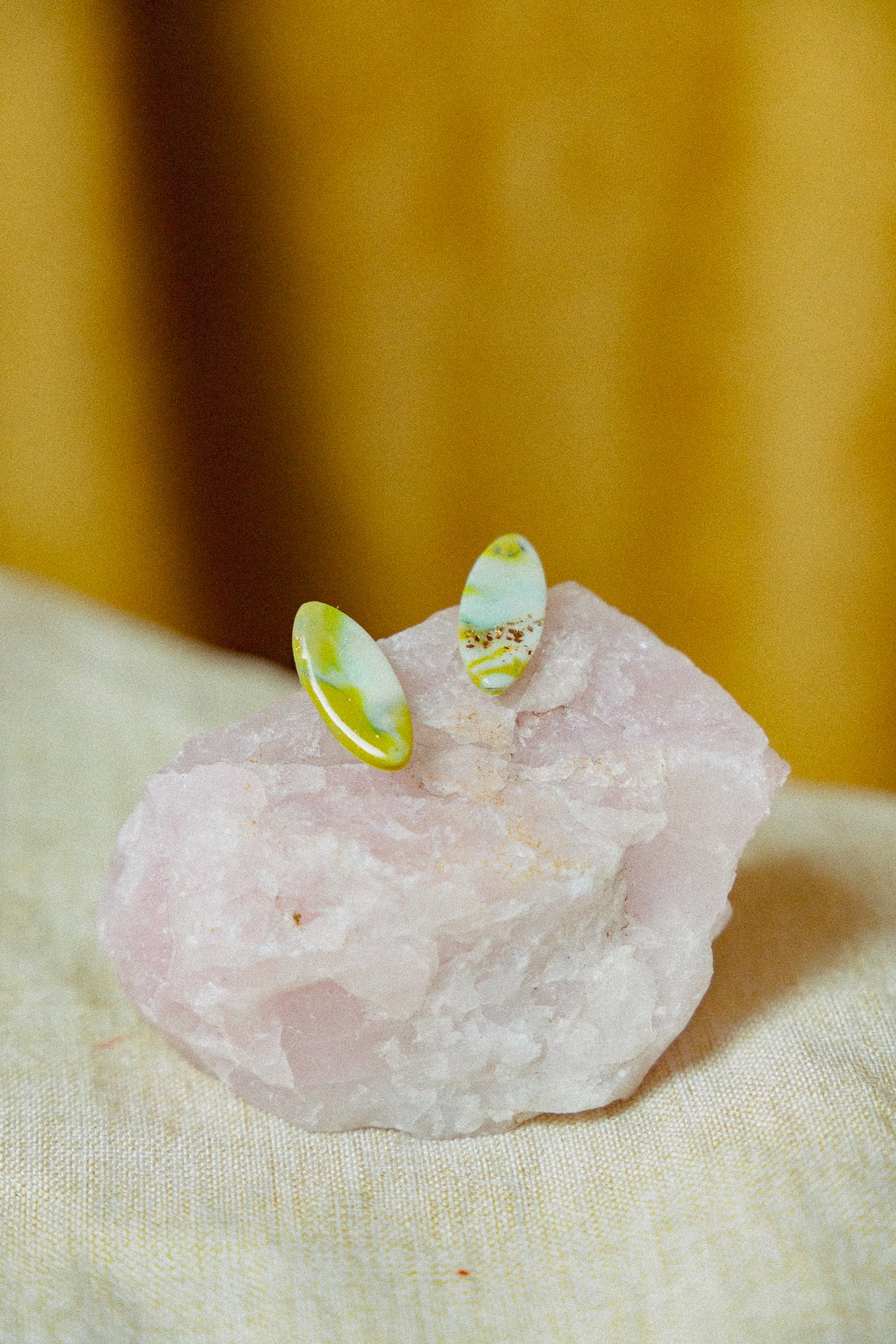 Oorbellen | green stone eyes studs