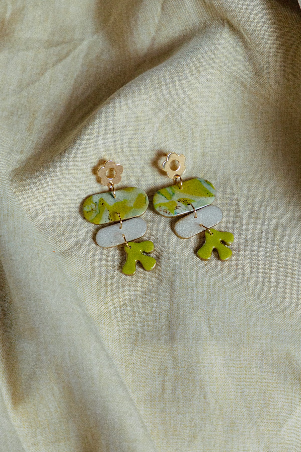 groene oorbellen, statement oorbellen, statement sieraden, unieke oorbellen voor haar, dames oorbellen, handgemaakte sieraden, sieraden rvs, lichtgewicht sieraden