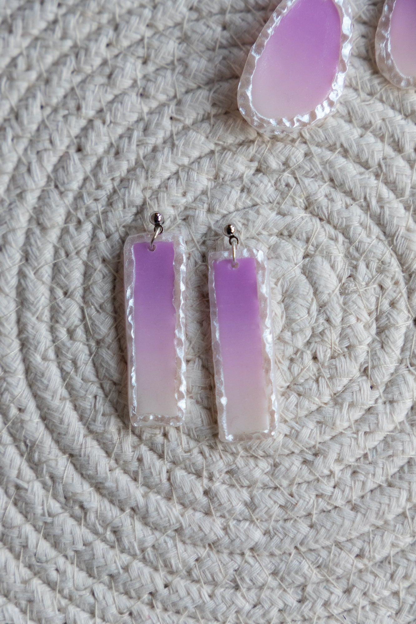 Earrings | Diva Frosted Lilac