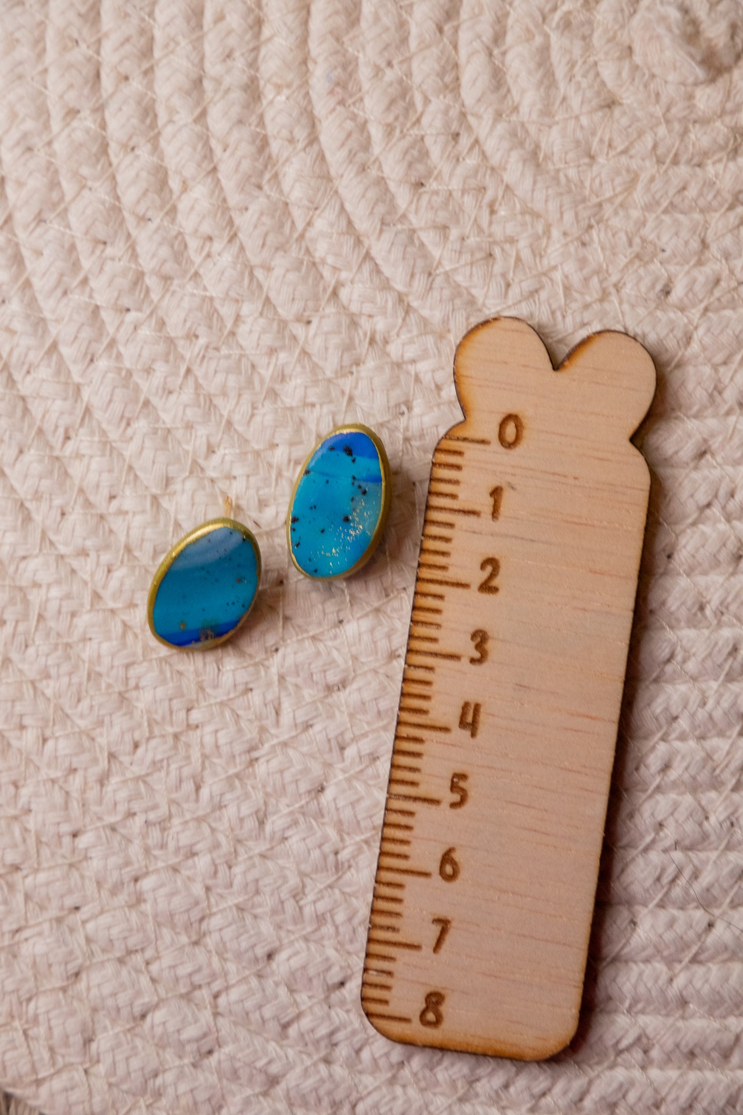 Earrings | Stud oval Blue Agate