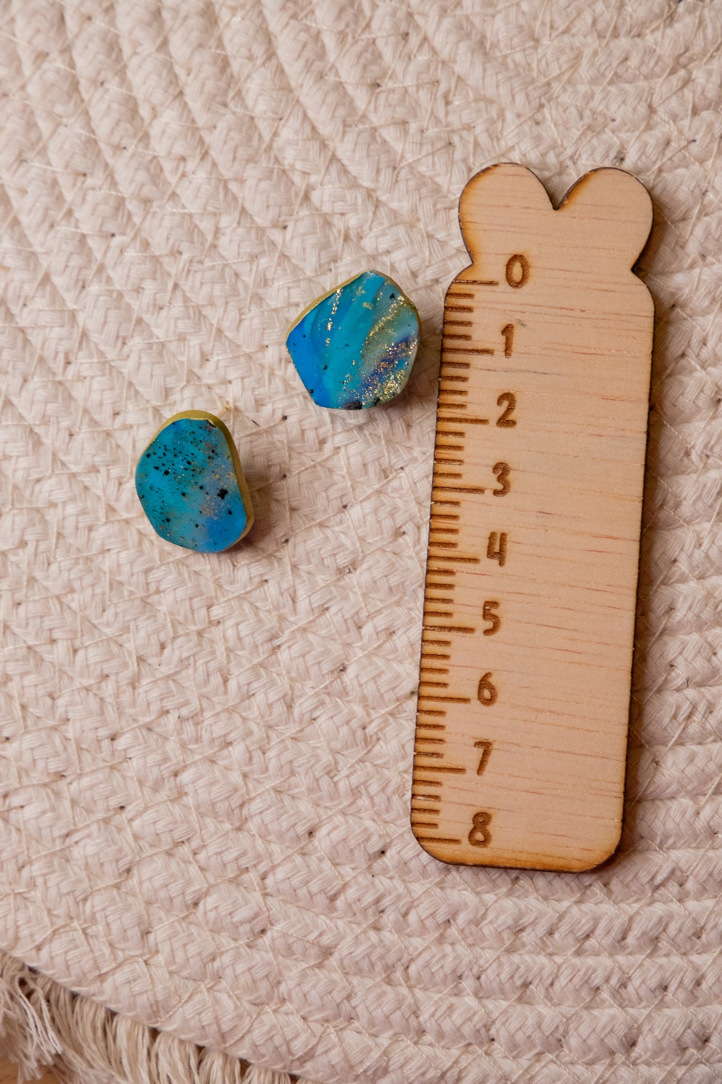 Earrings | Stud organic Blue Agate