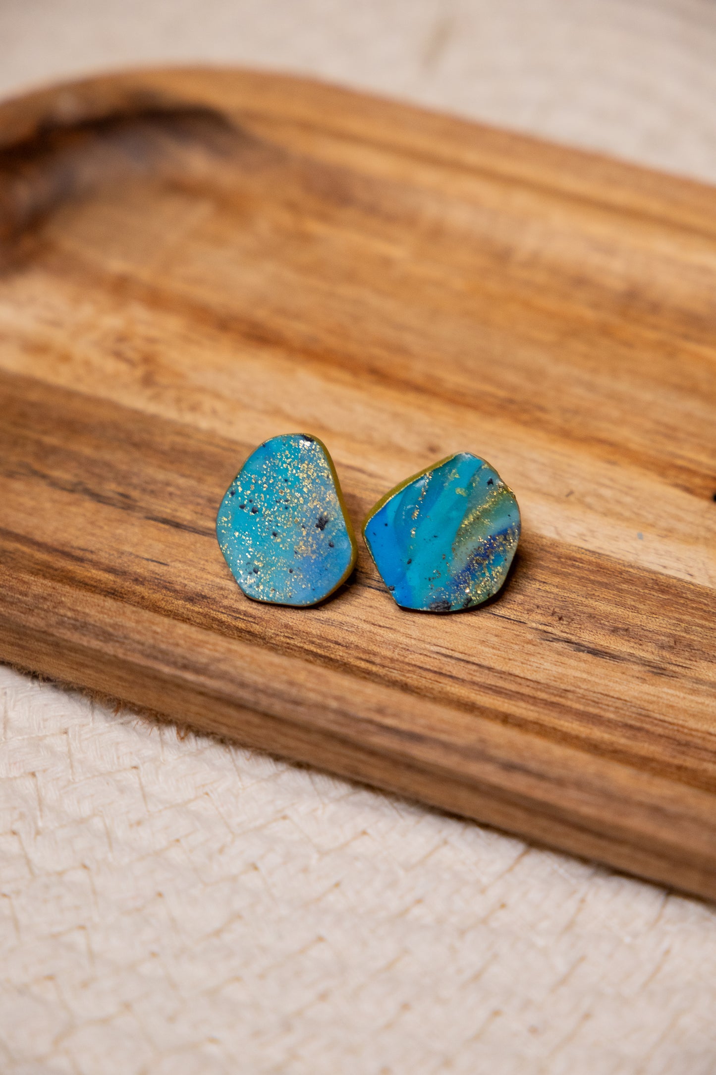 Earrings | Stud organic Blue Agate