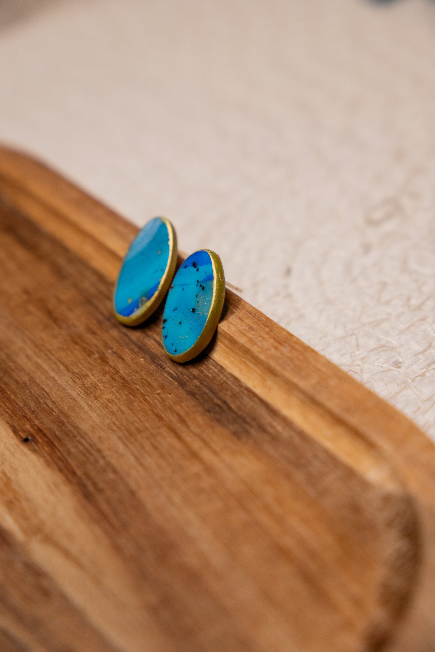 Earrings | Stud oval Blue Agate