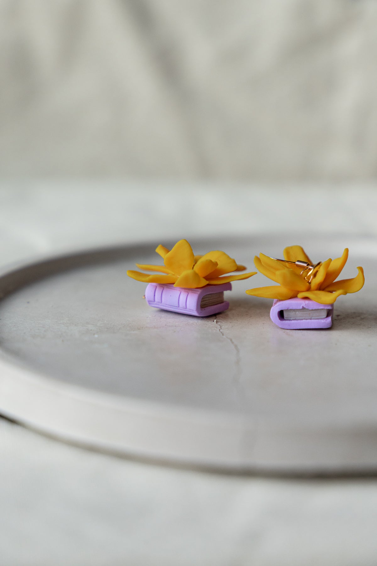 oorbellen, bloemen, boeken, boekenoorbellen