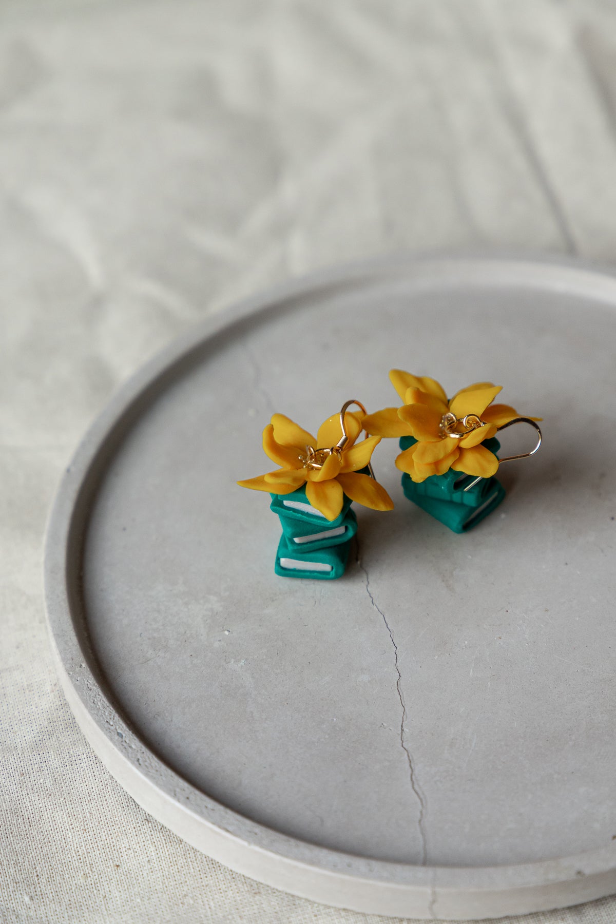 oorbellen, bloemen, boeken, boekenoorbellen