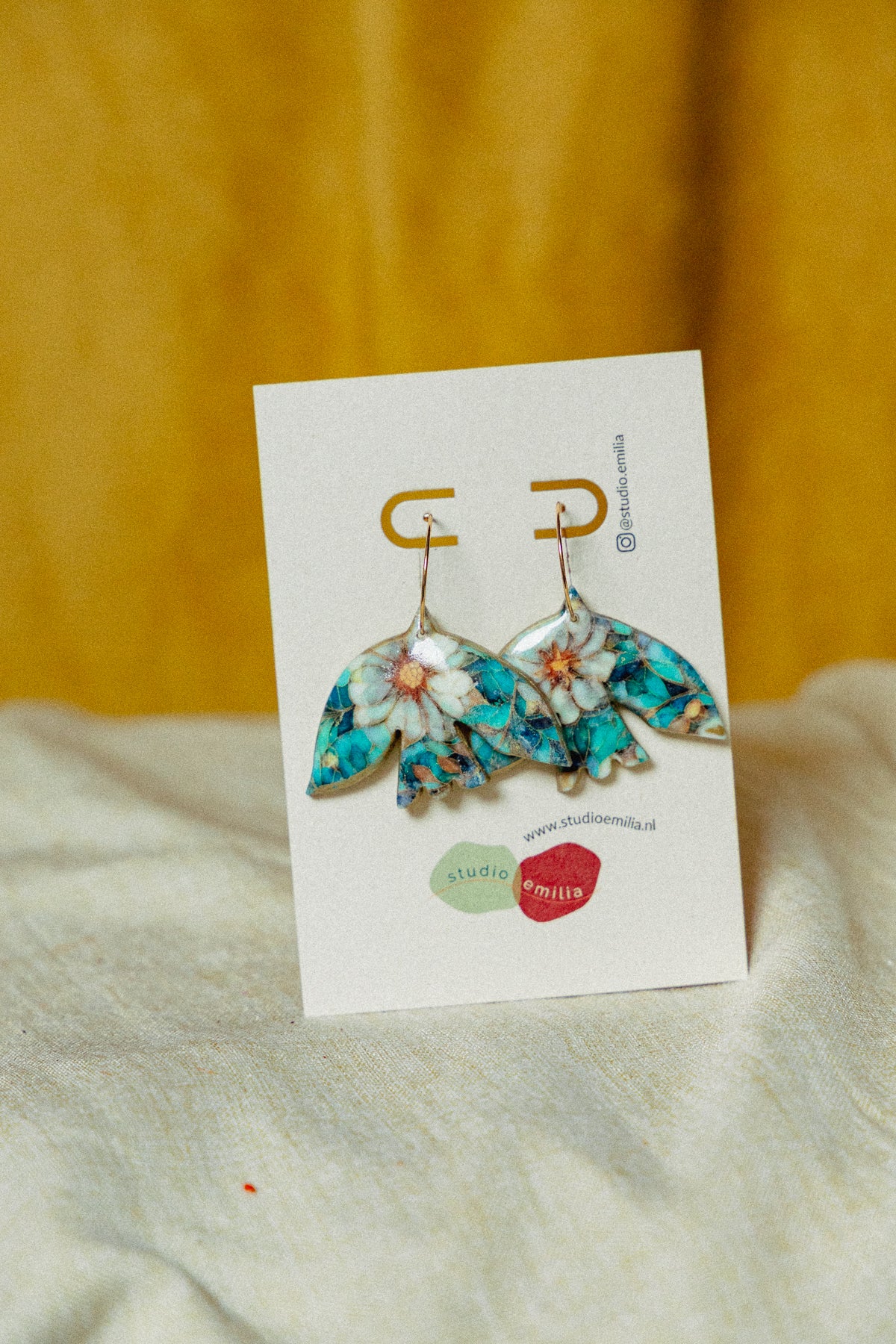 statement oorebellen, creool oorbellen, dames oorbellen, dames statement, design, handgemaakt, sieraden, vogel oorbellen