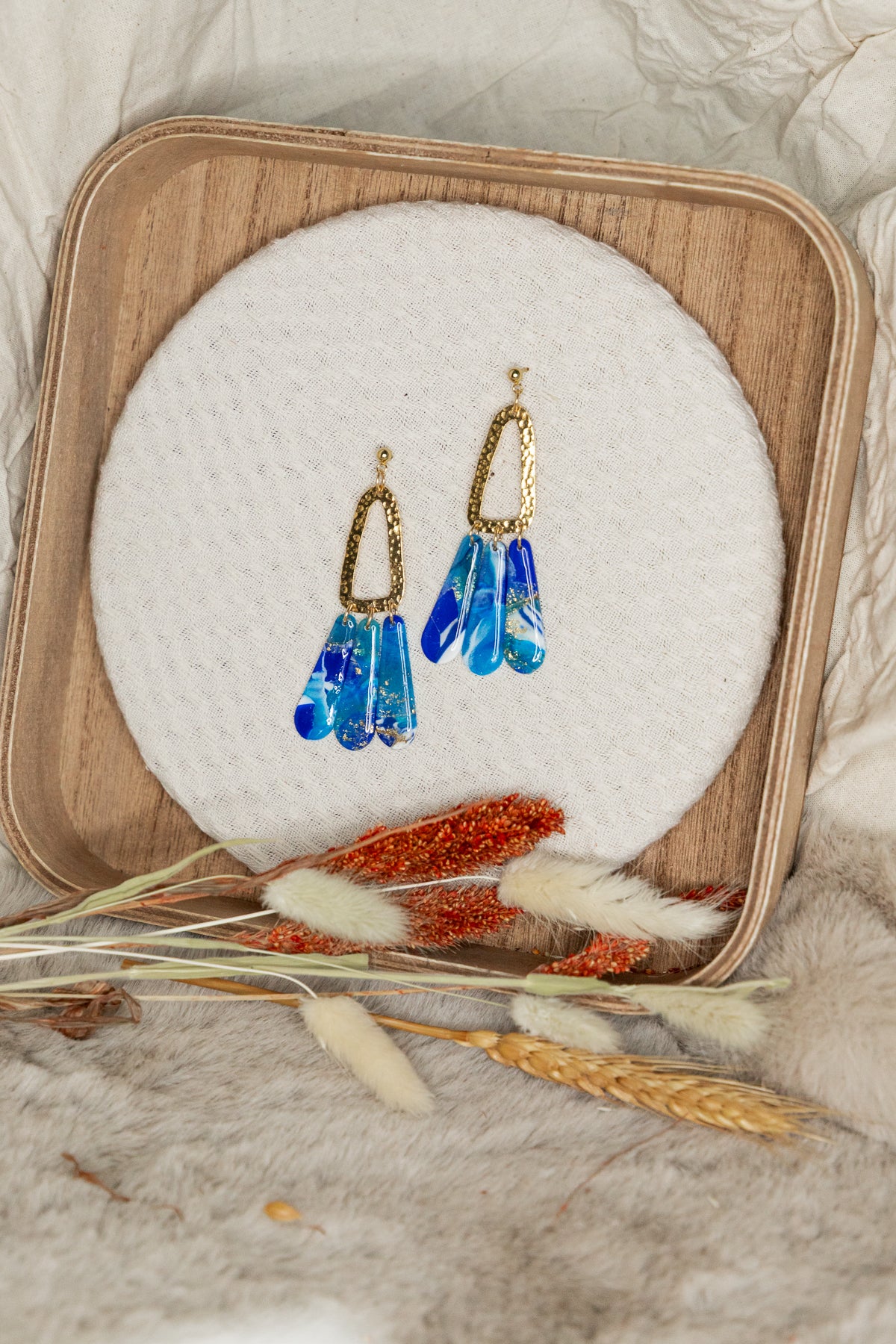 blauwe oorbellen, statement oorbellen, boho, roestvrijstaal, rvs oorbellen, lichtgewicht oorbellen, oorbellen handgemaakt