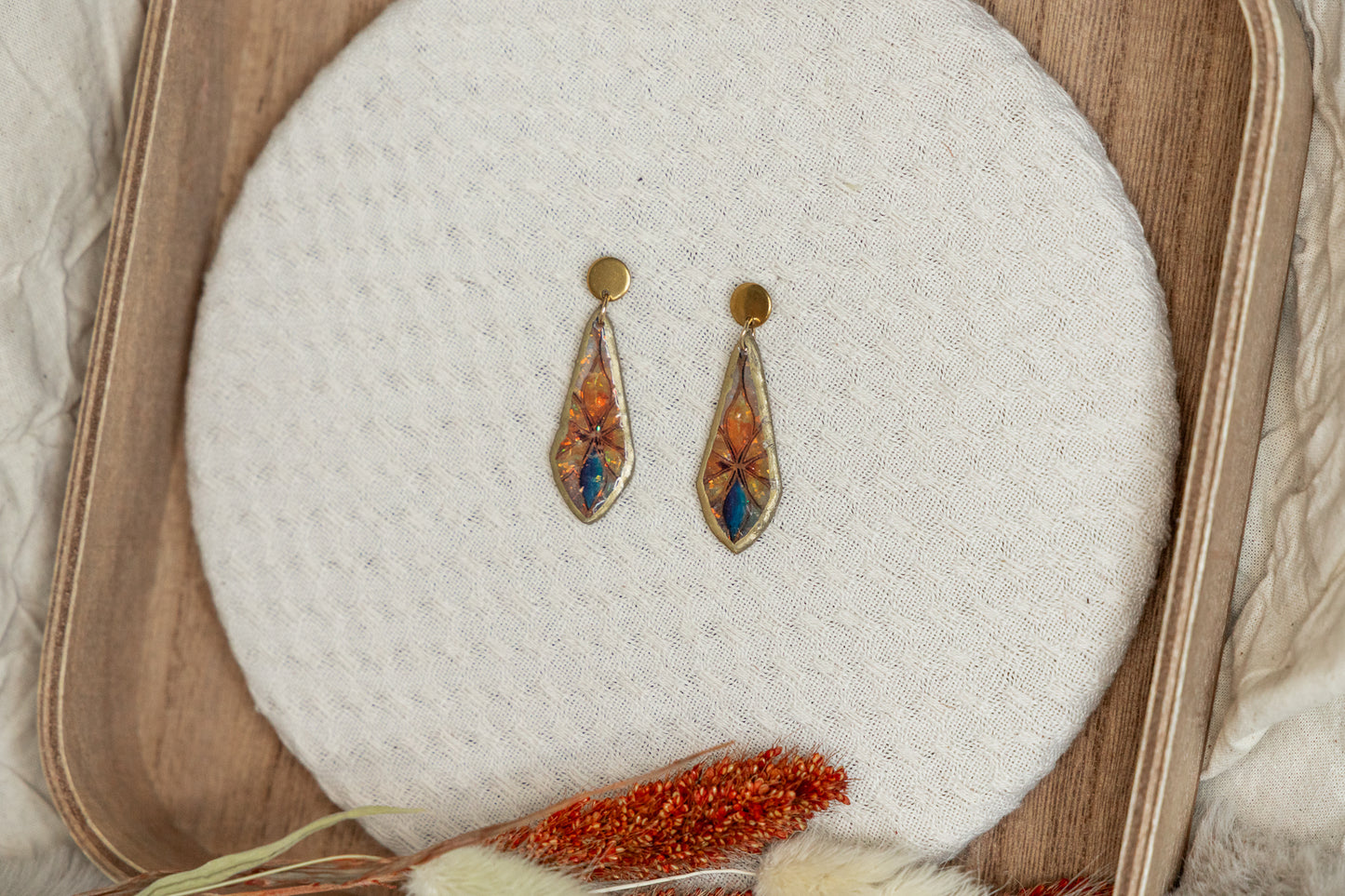 oorbellen van klei, klei oorbellen, sieraden, handgemaakte sieraden, statement sieraden, dames oorbellen