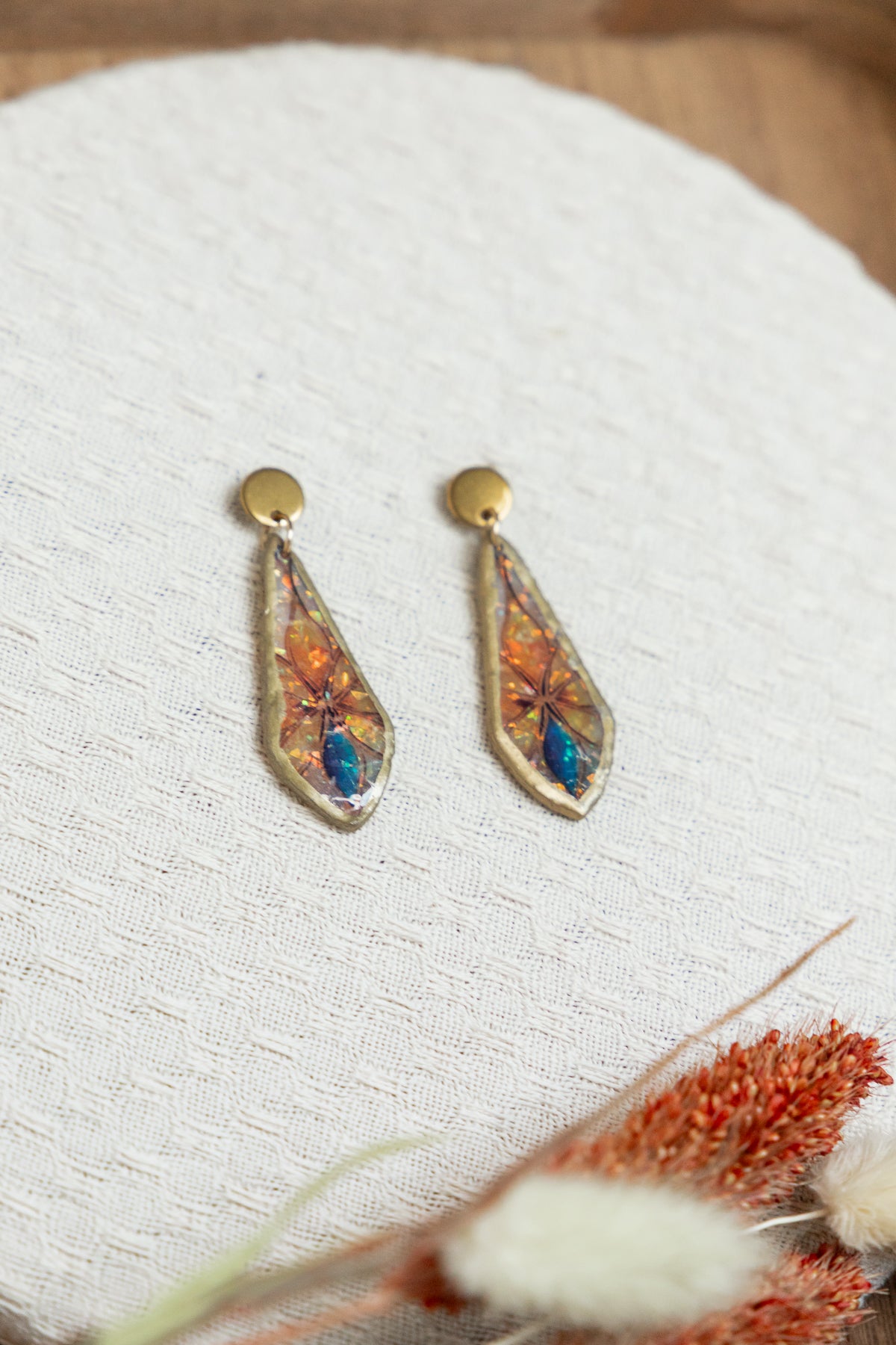 oorbellen van klei, klei oorbellen, sieraden, handgemaakte sieraden, statement sieraden, dames oorbellen