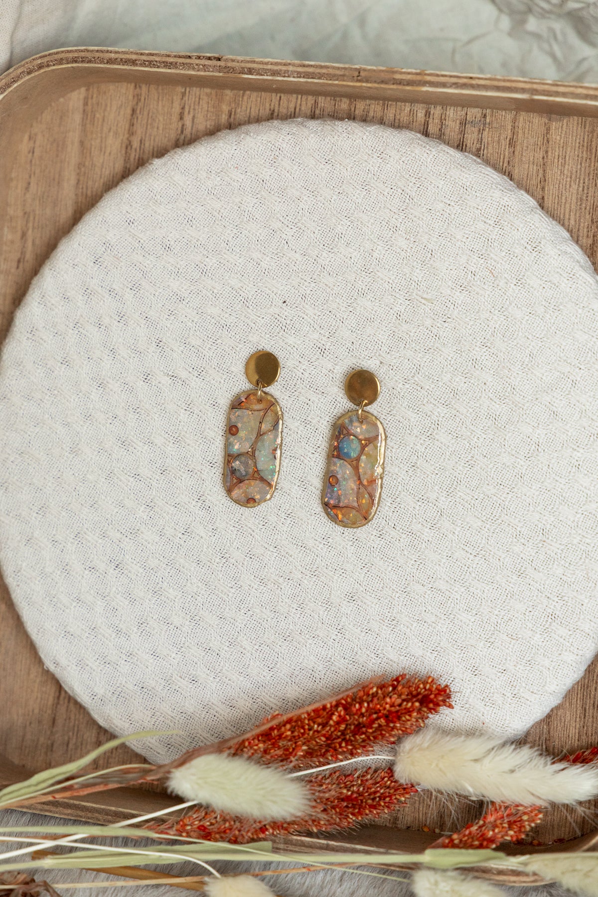 oorbellen van klei, klei oorbellen, sieraden, handgemaakte sieraden, statement sieraden, dames oorbellen