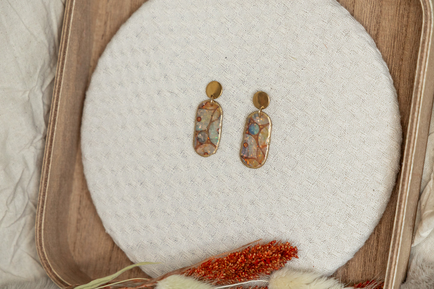 oorbellen van klei, klei oorbellen, sieraden, handgemaakte sieraden, statement sieraden, dames oorbellen