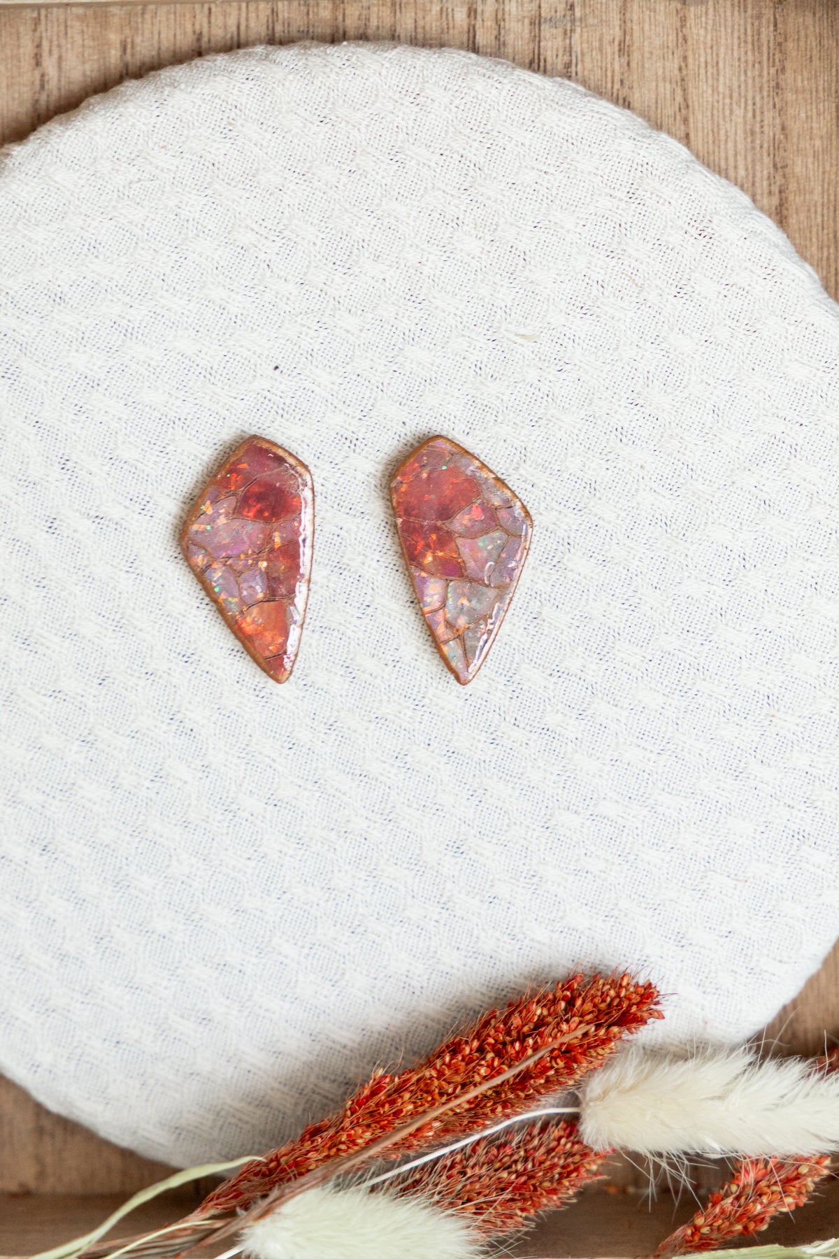 oorbellen van klei, klei oorbellen, sieraden, handgemaakte sieraden, statement sieraden, dames oorbellen