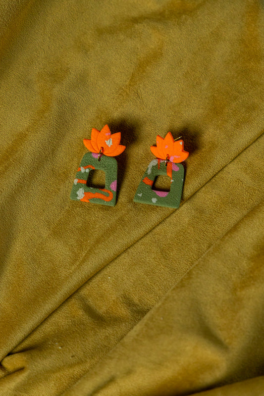 dames oorbllen, groene oorbellen, oranje oorbellen, bloem oorbellen, statement