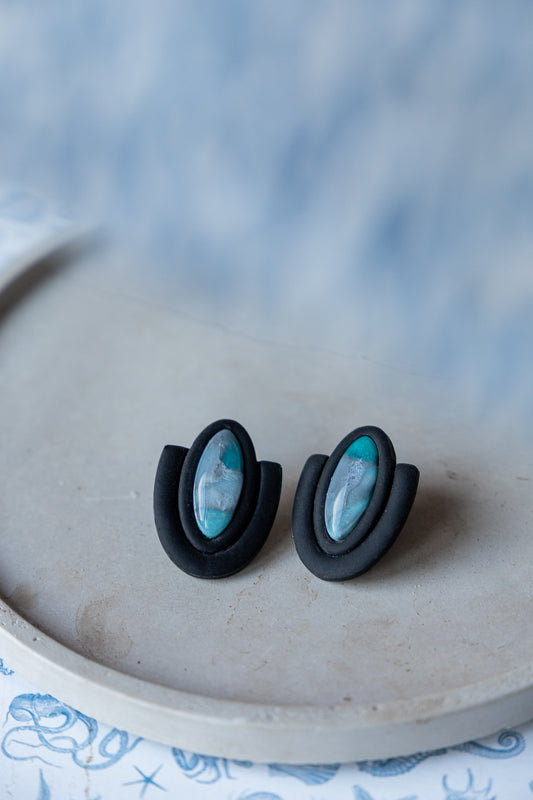 oorbellen lichtgewicht, chique oorbellen, comfortabel, zwarte, blauwe, oorbellen van klei, cadeau