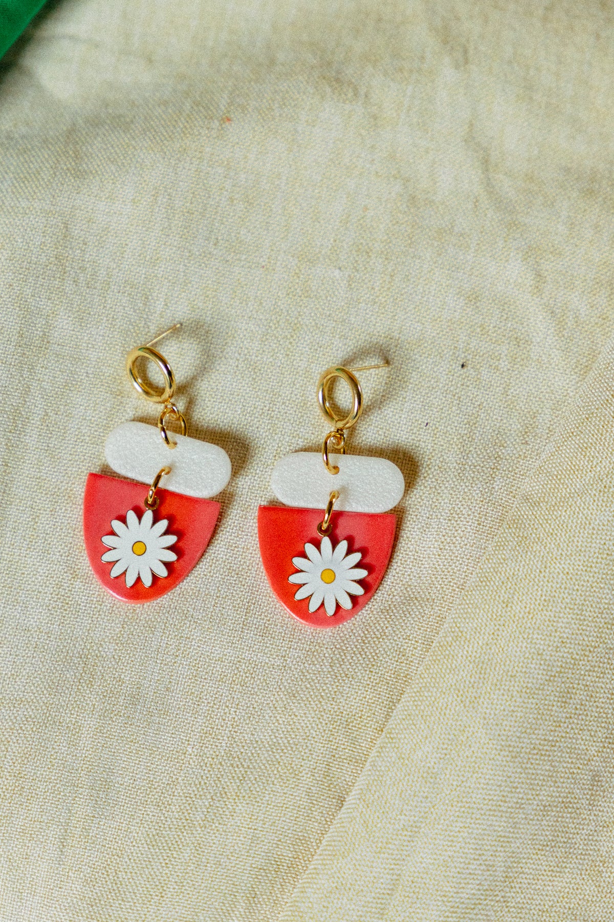 roze, bloem oorbellen, roze oorbellen, statement piece, statement sieraden, unieke cadeau, cadeau voor haar, handgemaakte sieraden