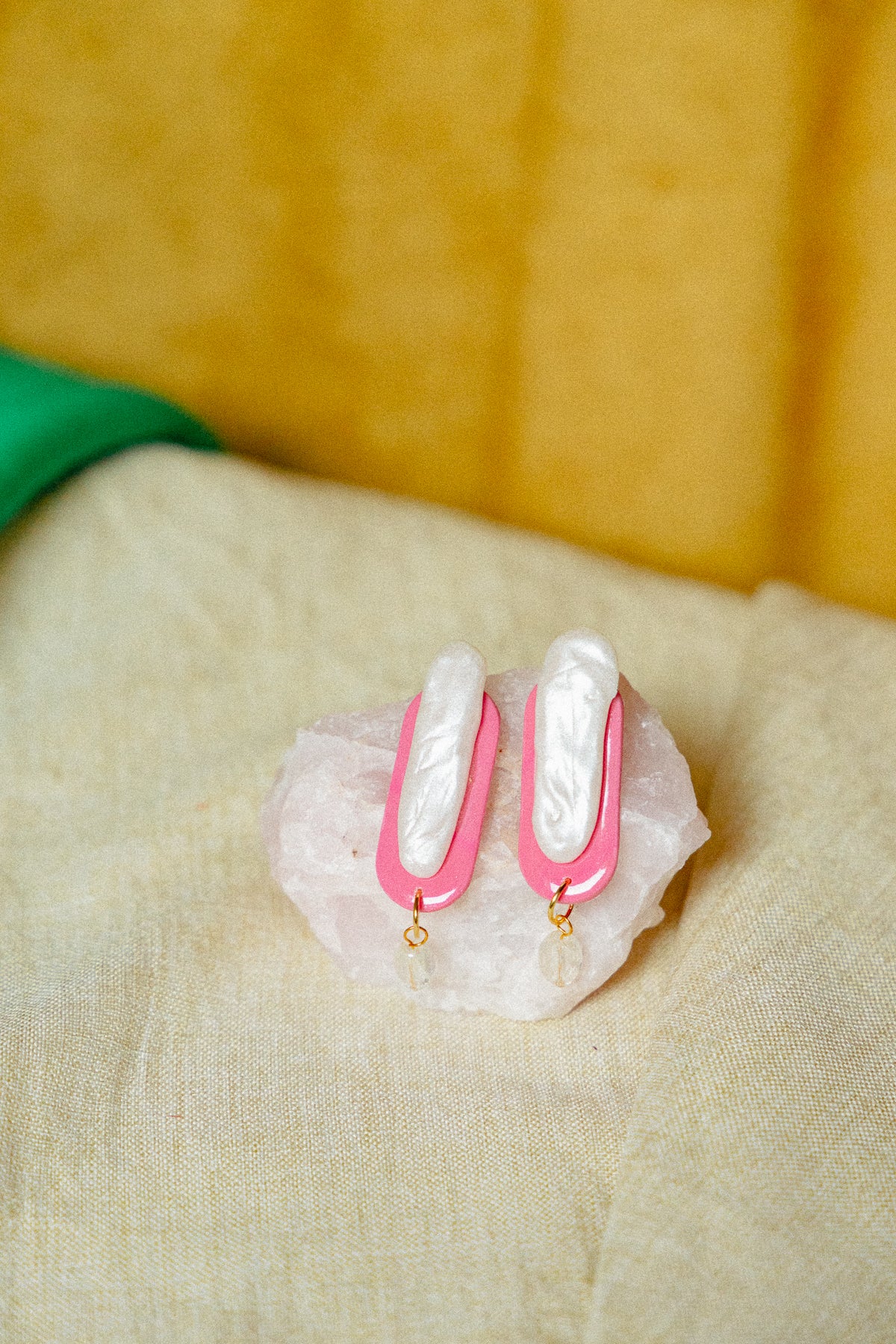 elegante oorbellen, oorbellen van klei, langwerpige oorbel, unieke sieraden, lichtgewicht oorbellen, rvs oorbellen