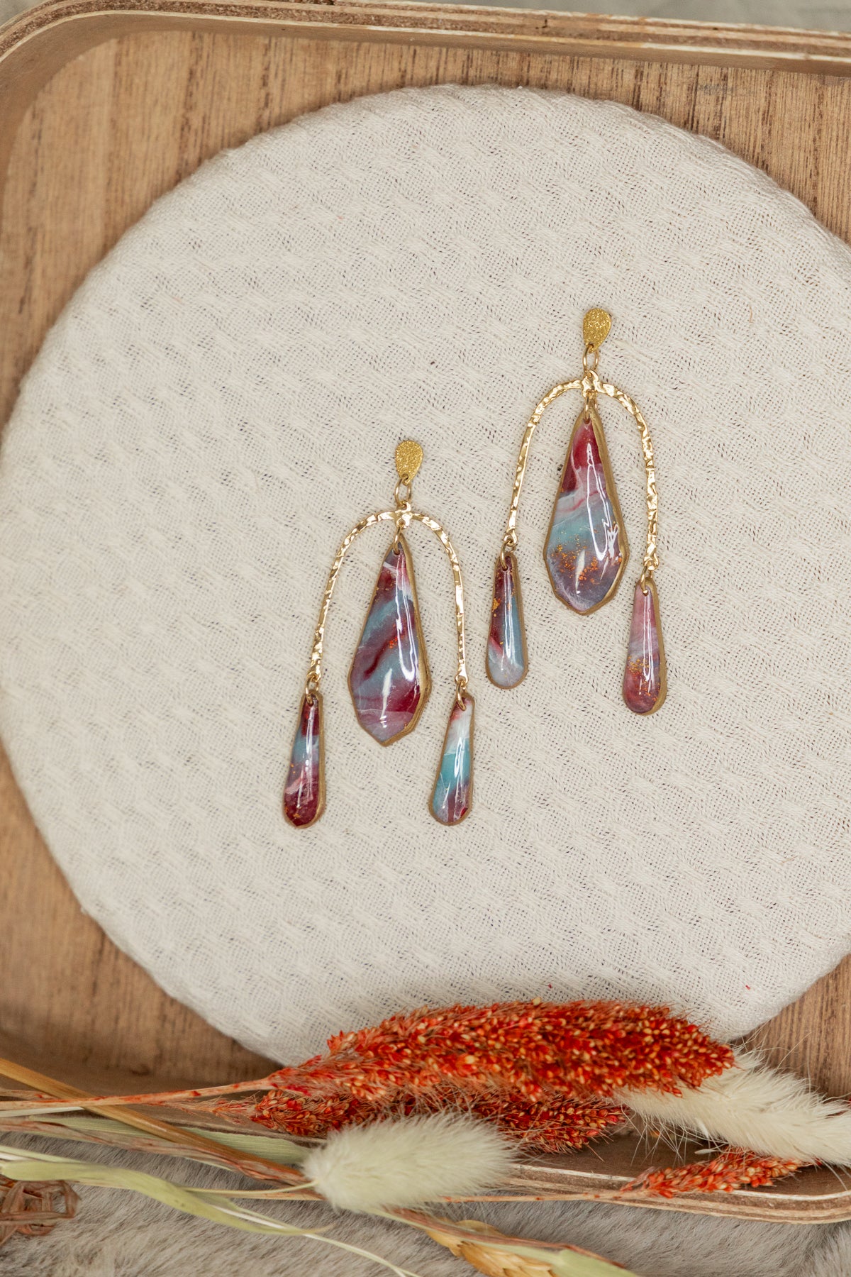 oorbellen van klei, klei oorbellen, sieraden, handgemaakte sieraden, statement sieraden, dames oorbellen